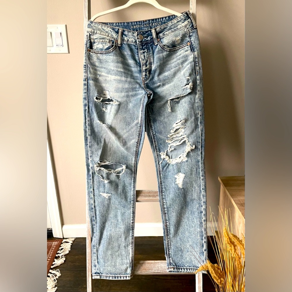 "AMERICAN EAGLE OUTFITTERS TOMGIRL JEANS"